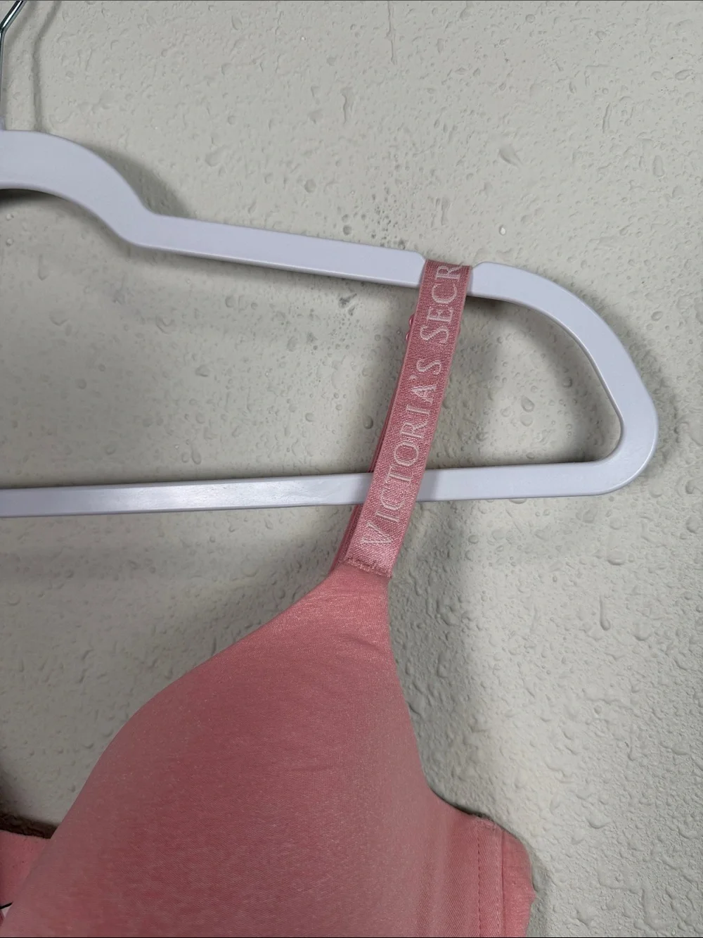 Victoria’s Secret T-Shirt Bra 36DDD Pink Lightly Lined Underwire Everyday Bra
